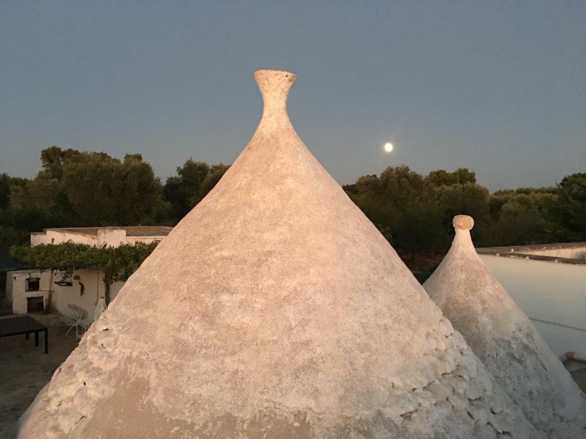 Trullo Giardino Sotto La Luna チェーリエ・メッサーピカ エクステリア 写真